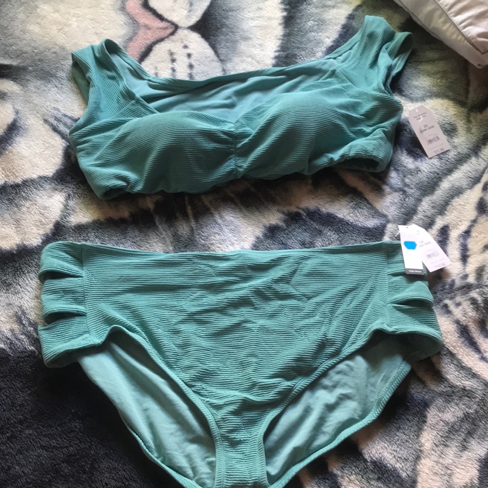 Plus size Light green two piece